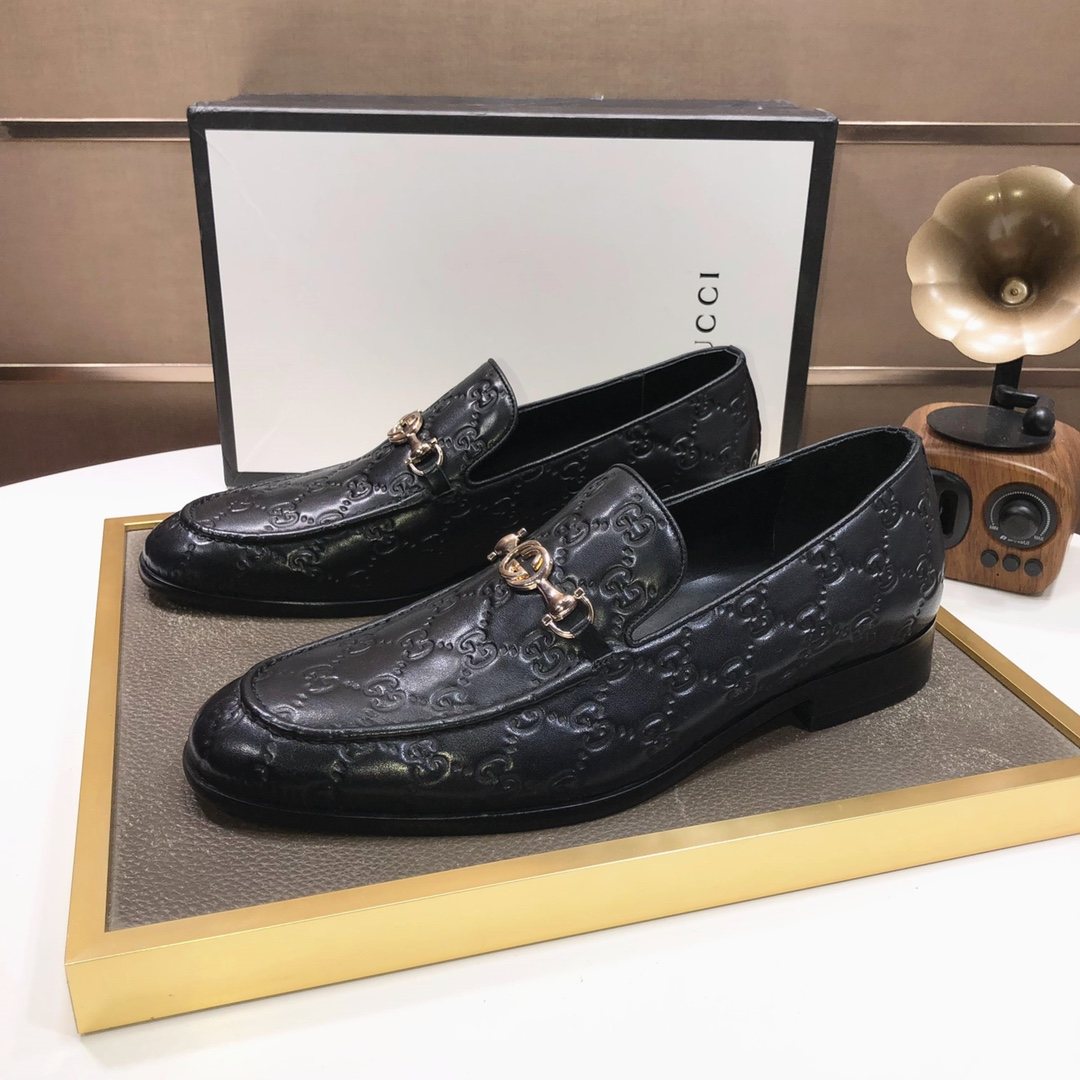 Gucci Men's Black Embossed Horsebit Loafers