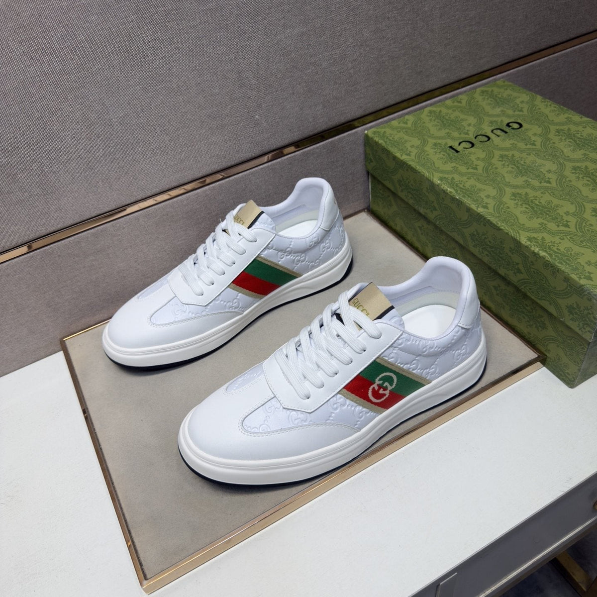 Gucci Men's Green-Red Stripe Low-Top Sneakers